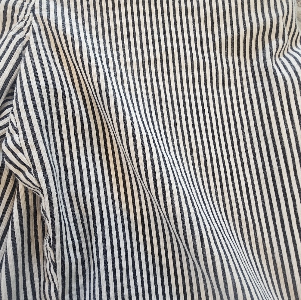 Jones New York Sport Stretch Black White Striped Shorts With Pockets 8 - Picture 3 of 13